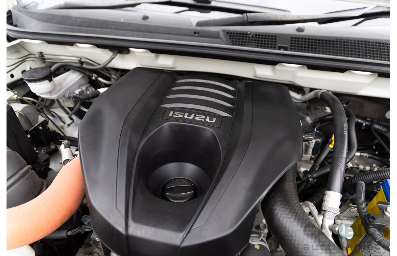 05/2017 Isuzu D-Max SX (4x2) RWD TF MY17 Crew Cab Utility White 3.0L
