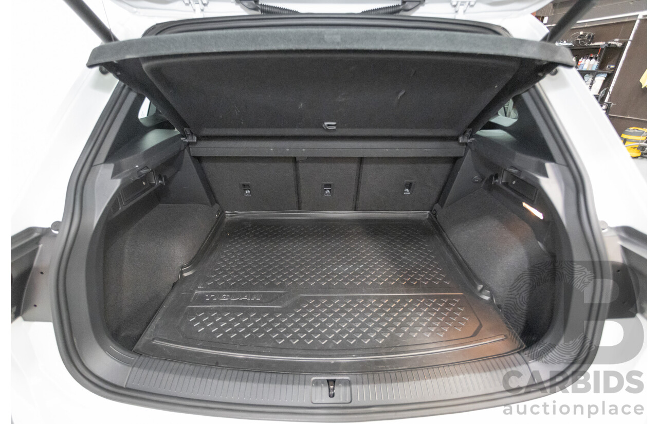 10/2019 Volkswagen Tiguan 132 TSI R-Line Edition (AWD) 5NA MY19 4D Wagon Pure White Turbo 2.0L