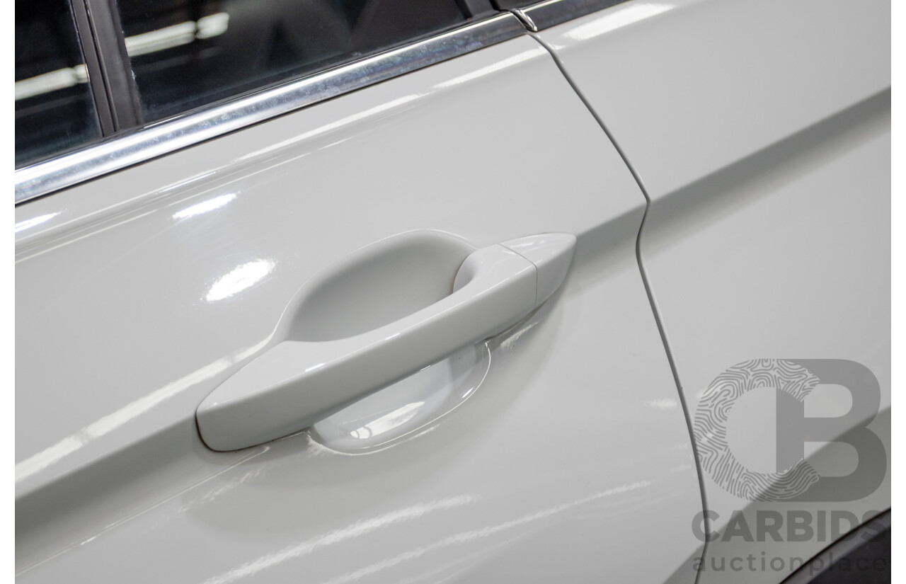 10/2019 Volkswagen Tiguan 132 TSI R-Line Edition (AWD) 5NA MY19 4D Wagon Pure White Turbo 2.0L