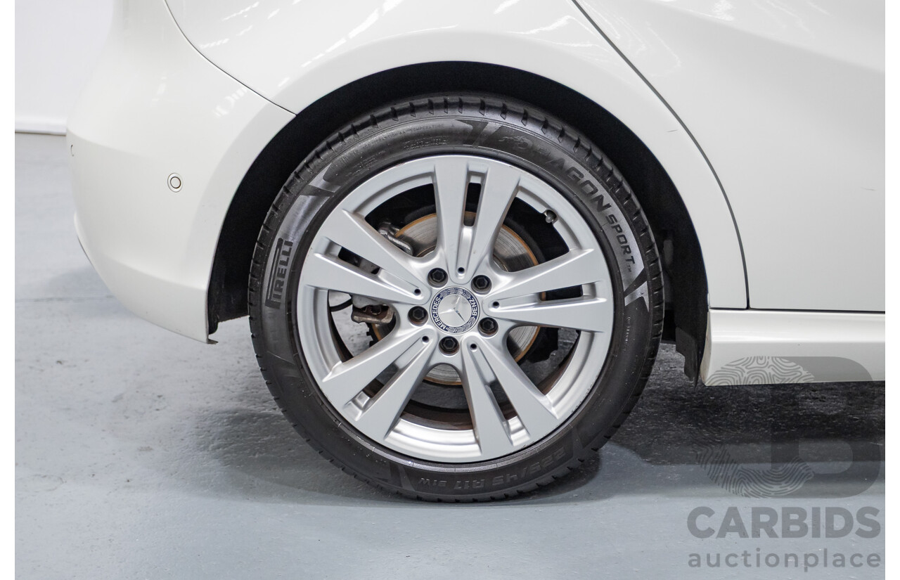 10/2016 Mercedes-Benz A180 176 MY17 5D Hatchback Cirrus White Turbo 1.6L