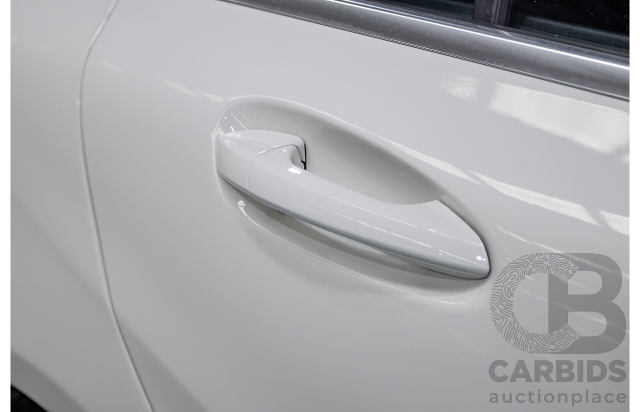 10/2016 Mercedes-Benz A180 176 MY17 5D Hatchback Cirrus White Turbo 1.6L