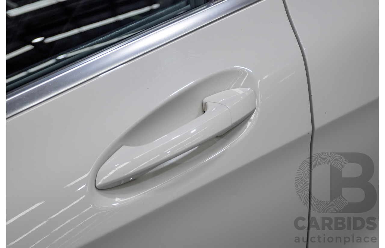 10/2016 Mercedes-Benz A180 176 MY17 5D Hatchback Cirrus White Turbo 1.6L