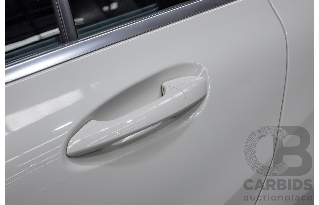 10/2016 Mercedes-Benz A180 176 MY17 5D Hatchback Cirrus White Turbo 1.6L