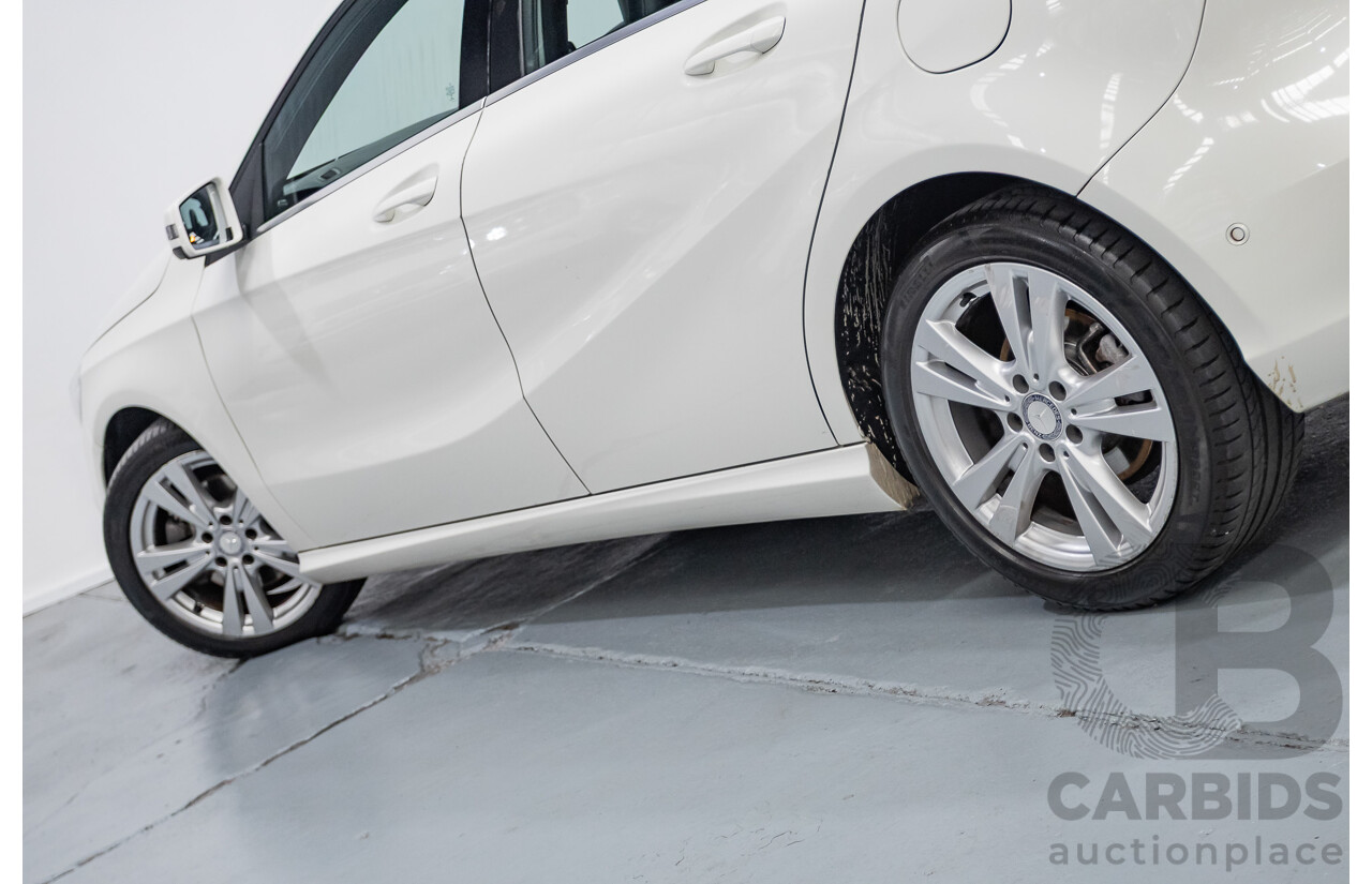10/2016 Mercedes-Benz A180 176 MY17 5D Hatchback Cirrus White Turbo 1.6L
