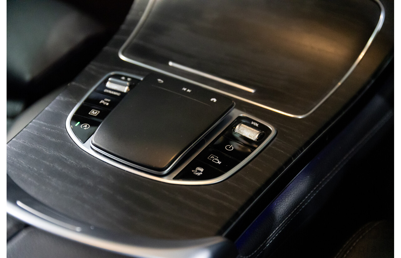 09/2019 Mercedes-Benz GLC 300 4Matic (AWD) X253 MY20 4d Wagon Obsidian Black Turbo 2.0L