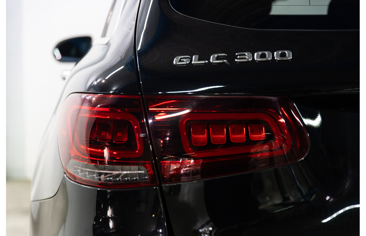 09/2019 Mercedes-Benz GLC 300 4Matic (AWD) X253 MY20 4d Wagon Obsidian Black Turbo 2.0L