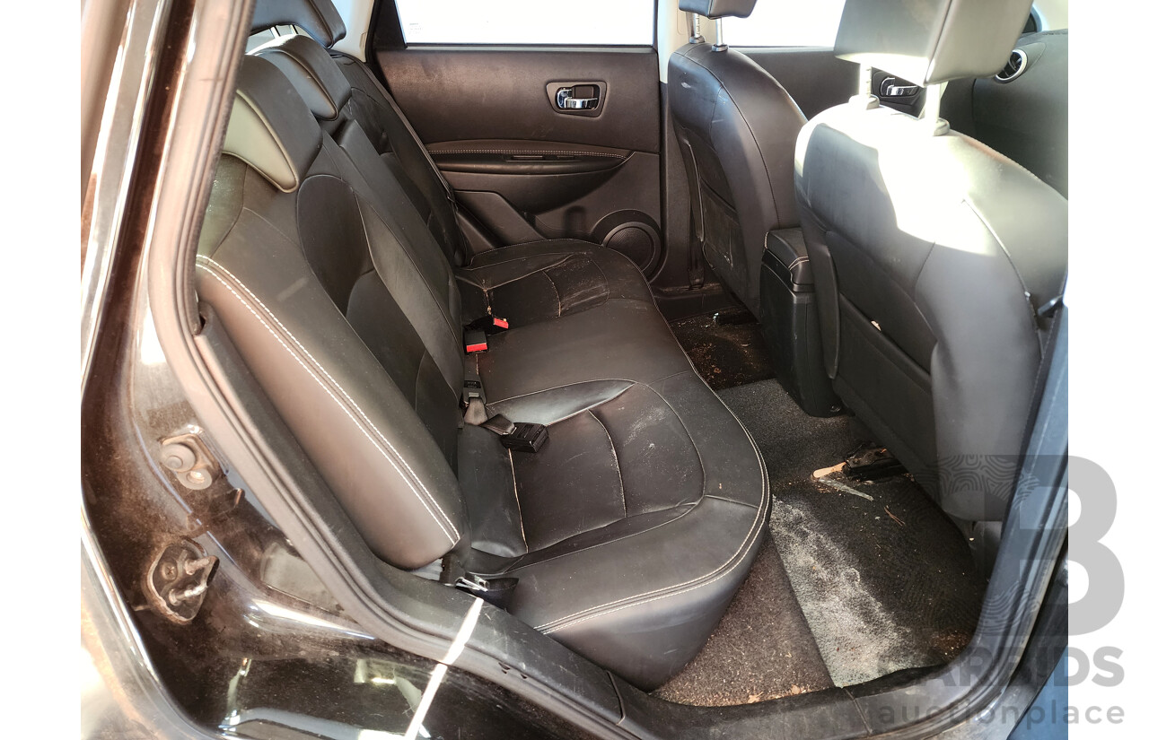 10/2013 Nissan Dualis Ti-L (4x2) J10 SERIES 3 4d Wagon Black 2.0L