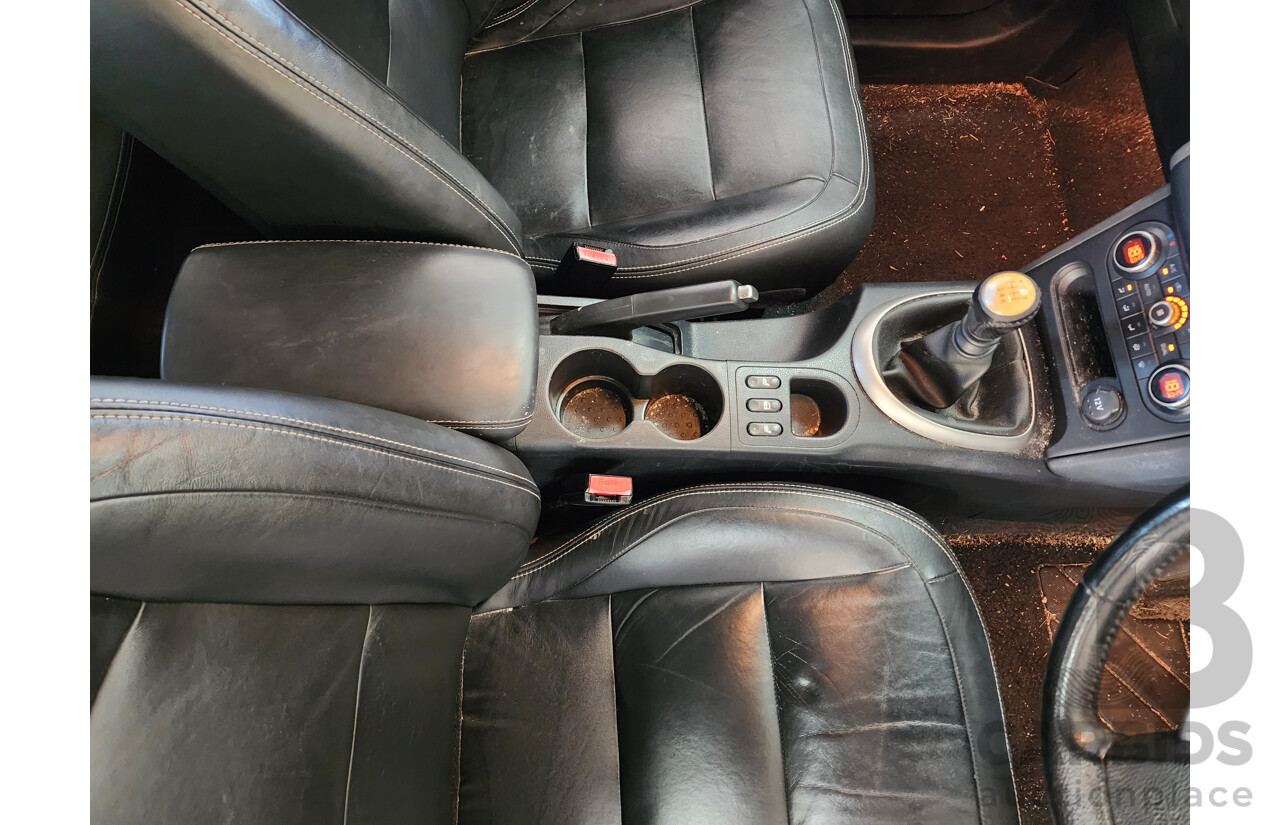 10/2013 Nissan Dualis Ti-L (4x2) J10 SERIES 3 4d Wagon Black 2.0L