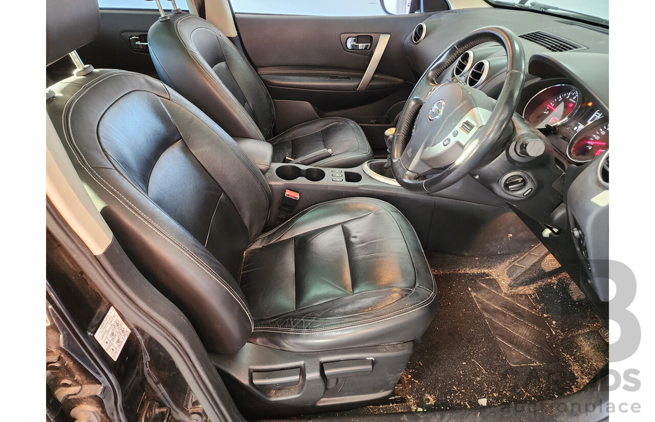 10/2013 Nissan Dualis Ti-L (4x2) J10 SERIES 3 4d Wagon Black 2.0L