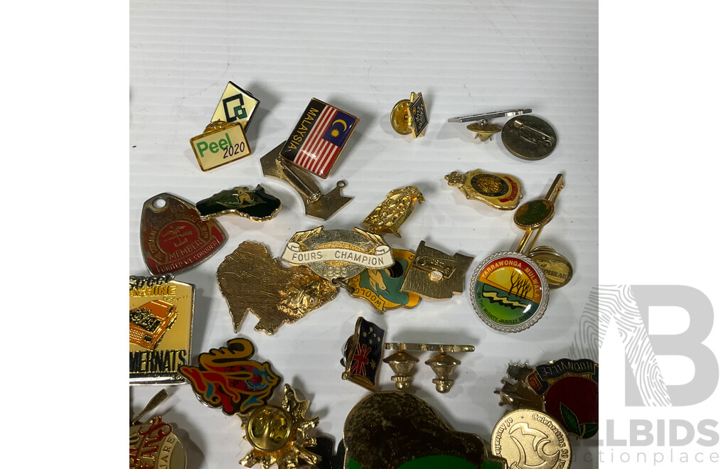 Collection of Vintage Pins and Key Rings Including Charity, Sports and Clubs