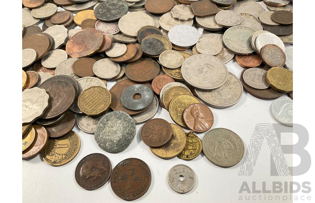 Collection of International Vintage Coins Including United Kingdom, China, New Zealand, France, Germany, Hong Kong and More - Approximately 2 Kilograms