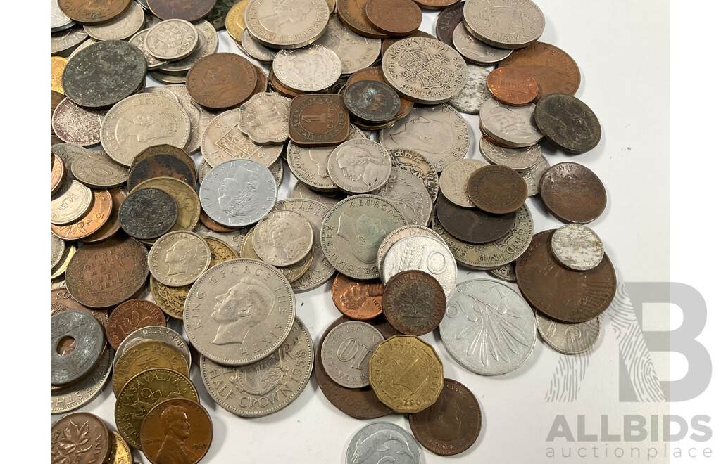 Collection of International Vintage Coins Including United Kingdom, China, New Zealand, France, Germany, Hong Kong and More - Approximately 2 Kilograms