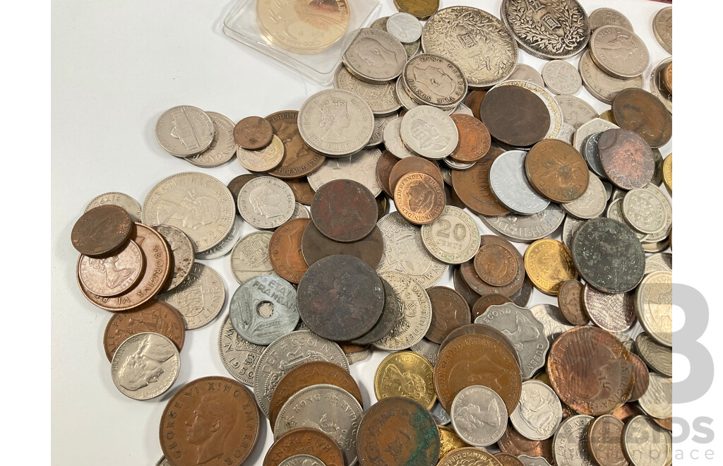 Collection of International Vintage Coins Including United Kingdom, China, New Zealand, France, Germany, Hong Kong and More - Approximately 2 Kilograms