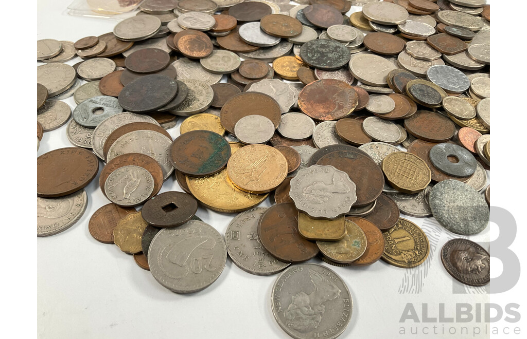 Collection of International Vintage Coins Including United Kingdom, China, New Zealand, France, Germany, Hong Kong and More - Approximately 2 Kilograms