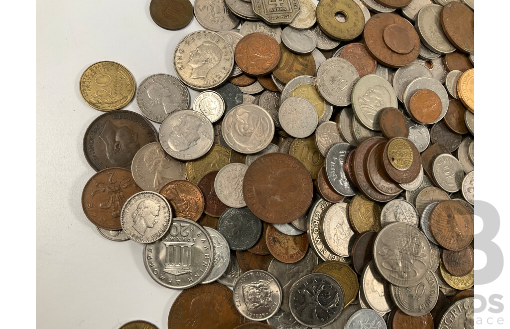 Collection of International Vintage Coins Including France, United Kingdom, Tonga, Thailand, Italy, New Zealand and More - Approximately 4.8 Kilograms