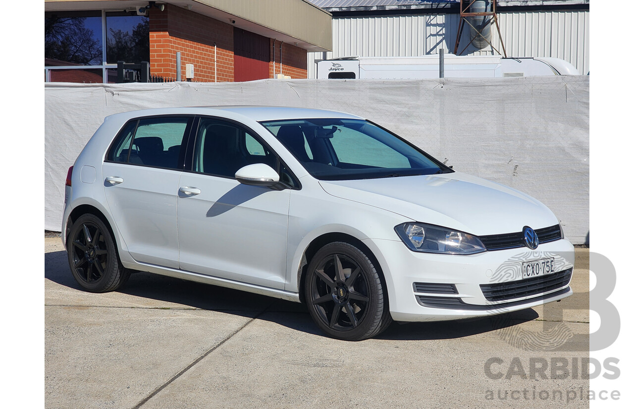 2/2015 Volkswagen Golf 90 TSI AU MY15 5d Hatchback White 1.4L