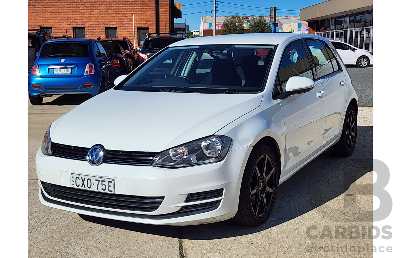 2/2015 Volkswagen Golf 90 TSI AU MY15 5d Hatchback White 1.4L