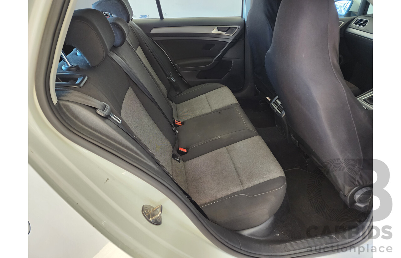 2/2015 Volkswagen Golf 90 TSI AU MY15 5d Hatchback White 1.4L