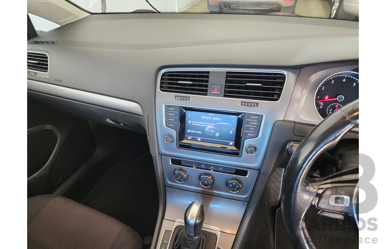 2/2015 Volkswagen Golf 90 TSI AU MY15 5d Hatchback White 1.4L