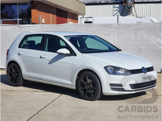 2/2015 Volkswagen Golf 90 TSI AU MY15 5d Hatchback White 1.4L