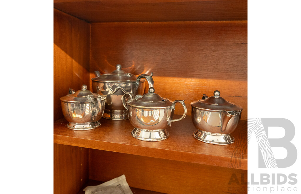 Large Collection of E.P.N.S Table Wares