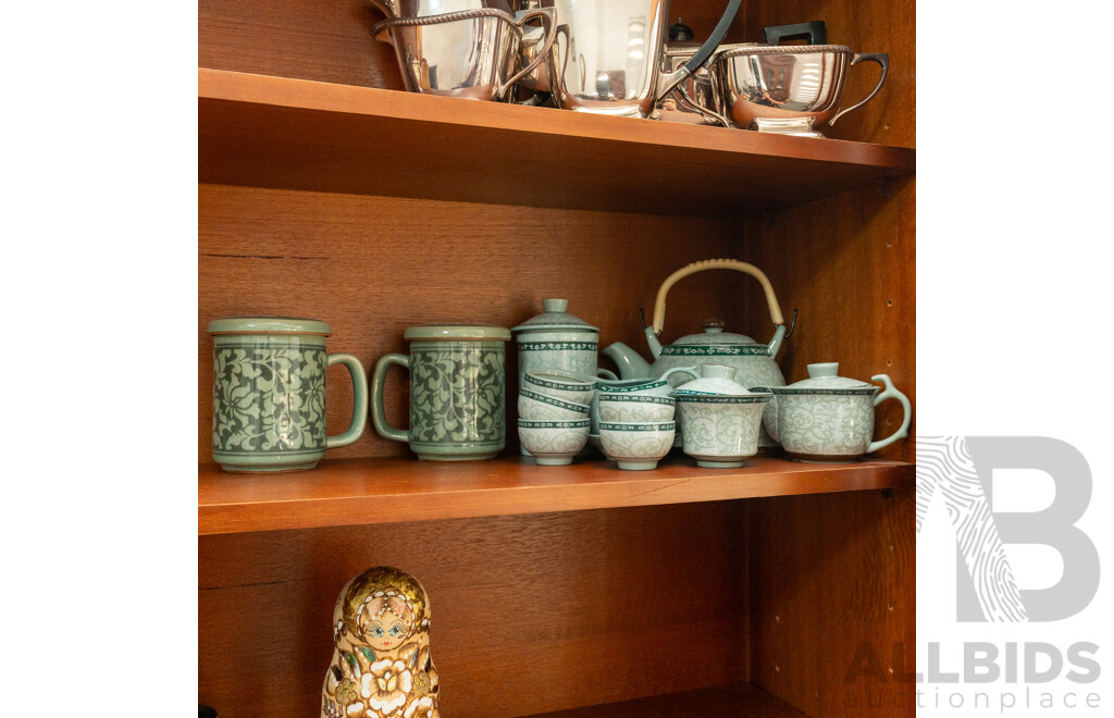 Chinese Ceramic 15 Piece Tea Service