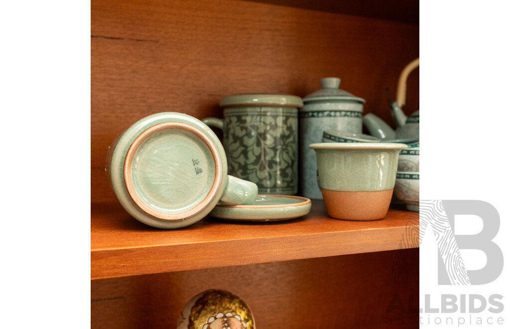 Chinese Ceramic 15 Piece Tea Service