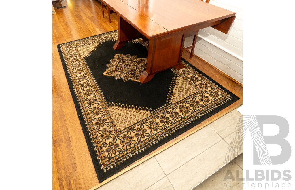 Modern Machine Made Woollen Rug