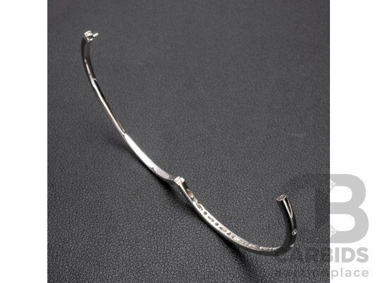 925 Sterling Silver Hinged Bangle - 8.82gms