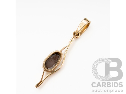 14ct Yellow Gold Lightning Ridge Opal Pendant