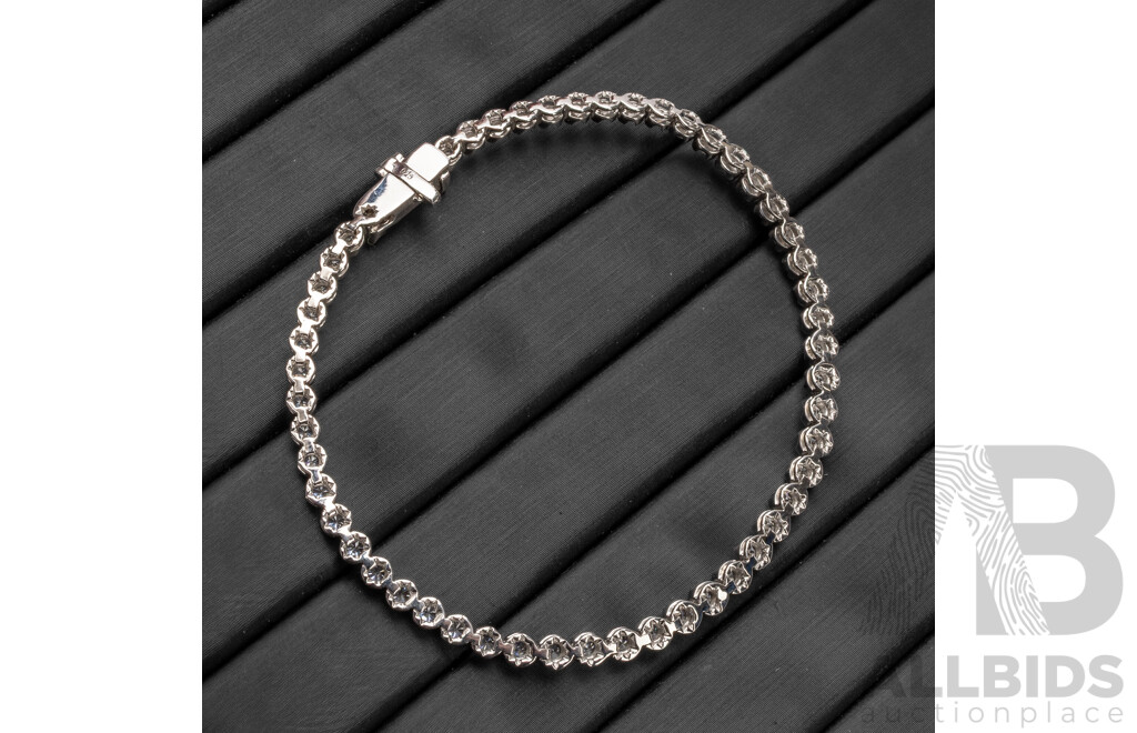 925 Sterling Silver & Cubic Zirconia Tennis Bracelet. Length - 18cms