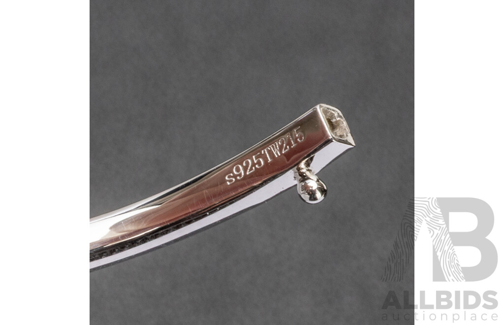 925 Sterling Silver & Cubic Zirconia Hinged Bangle - 8.47gms