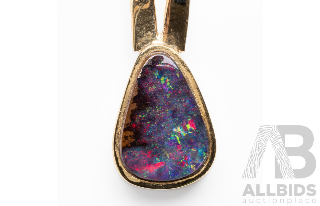 14ct Yellow Gold Australian Opal Pendant - 3.19gms