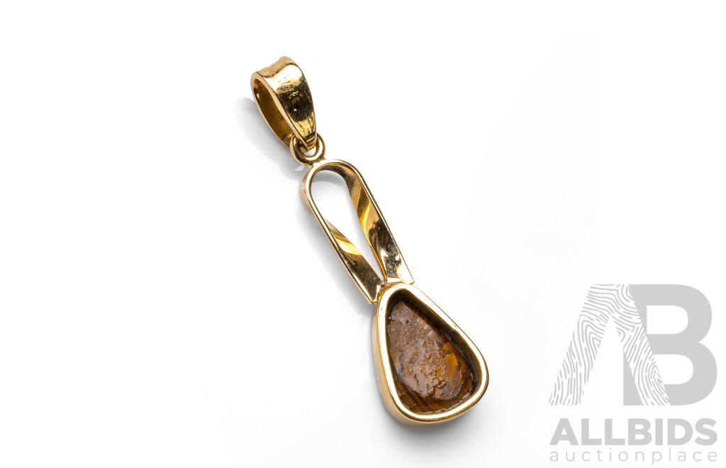 14ct Yellow Gold Australian Opal Pendant - 3.19gms