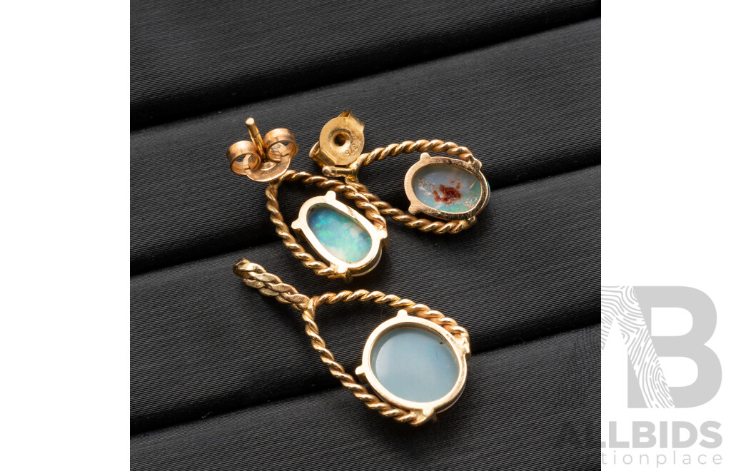 9ct Yellow Gold & Lightning Ridge Opal Pendant & Earrings Set