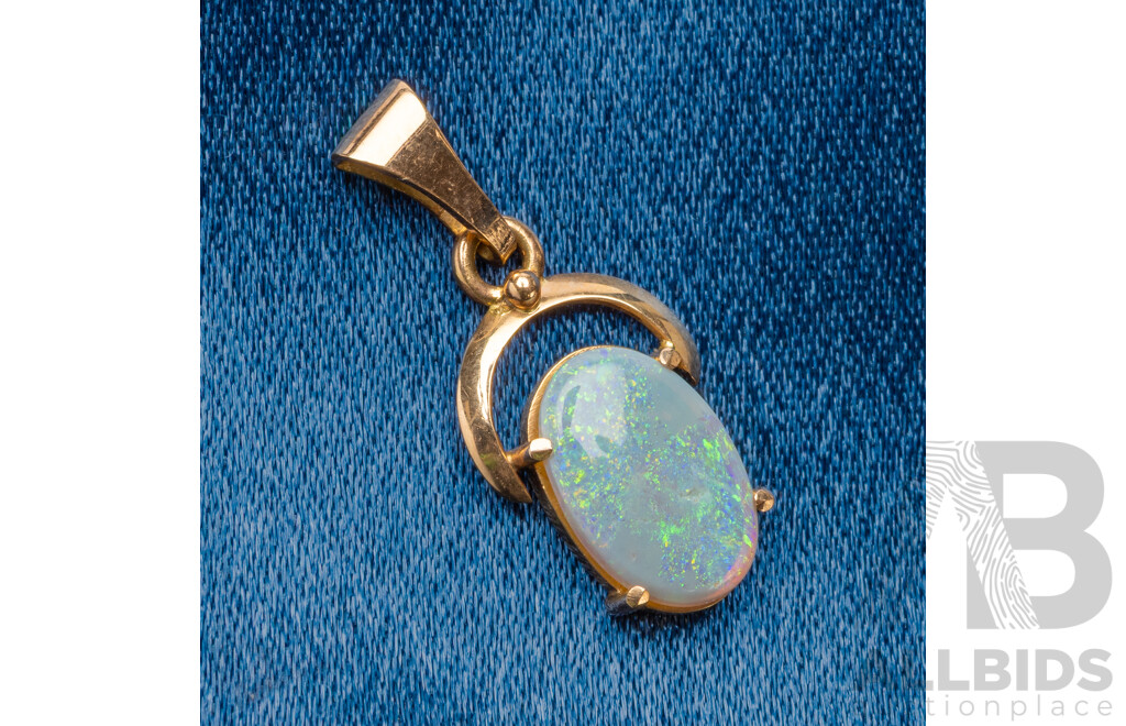 14ct Yellow Gold Australian Opal Pendant - 1.13gms