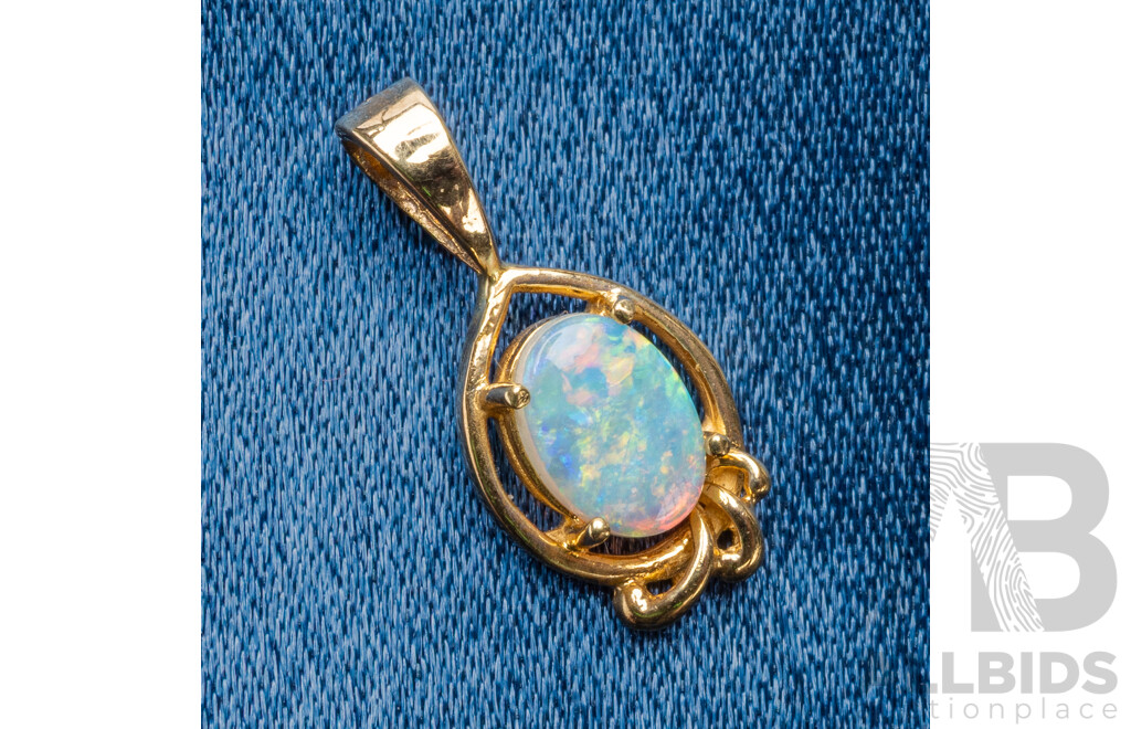 9ct Yellow Gold Australian Opal Pendant - 0.79gms
