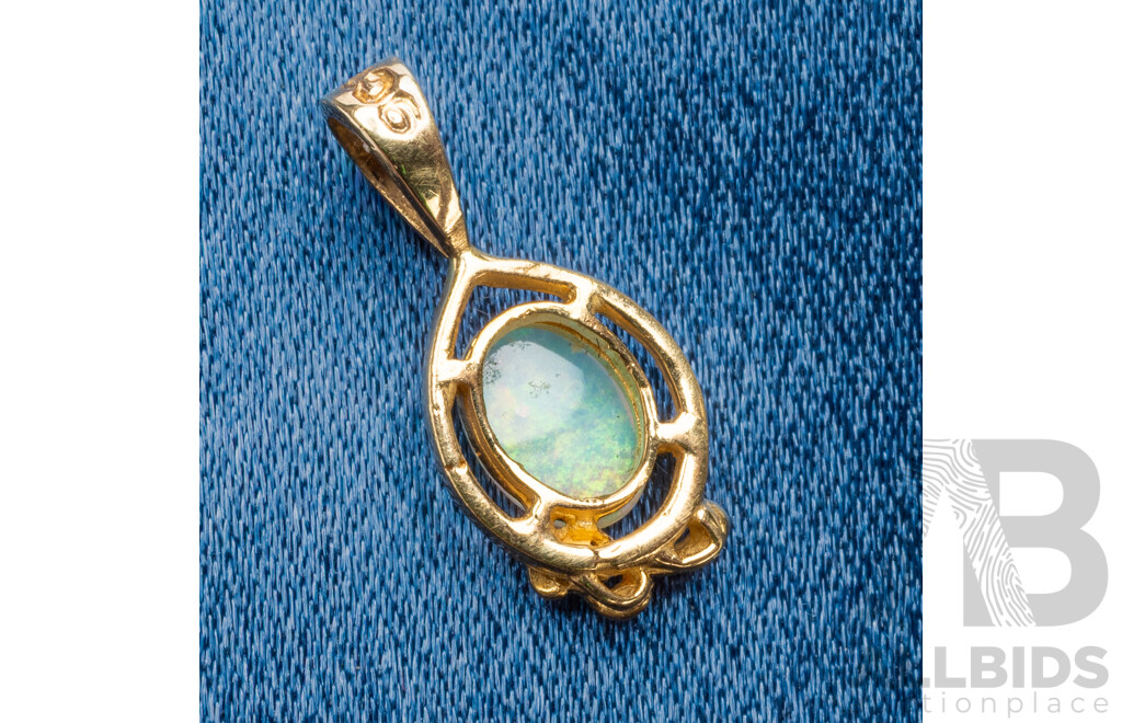 9ct Yellow Gold Australian Opal Pendant - 0.79gms