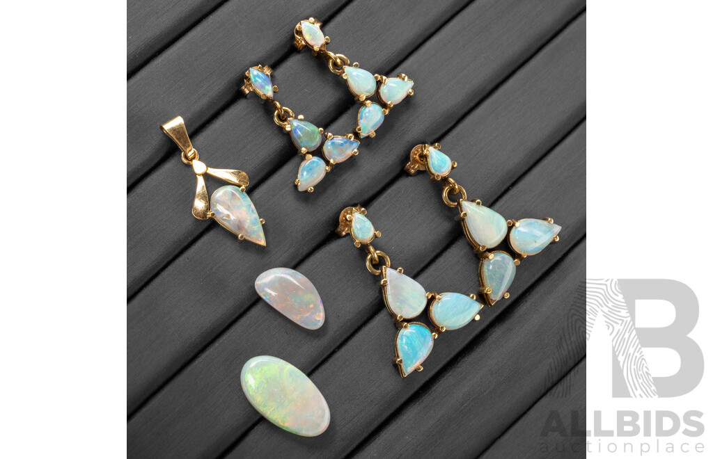 Collection of 14ct & 9ct Yellow Gold Lightning Ridge Opal Jewellery - Some Opals Have Damage