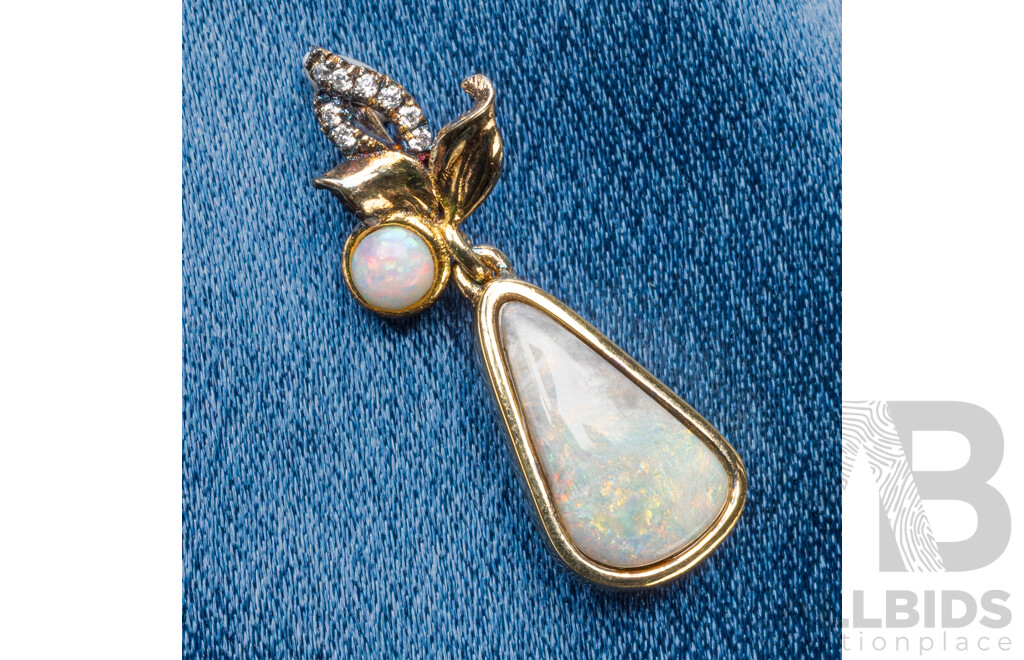Gold Tone Silver Australian Opal Pendant - 2.05gms