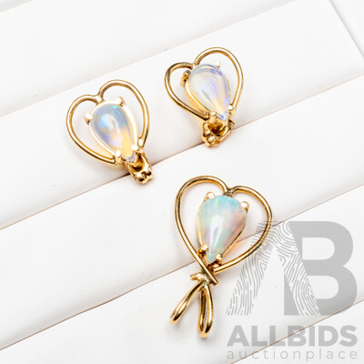 Gold Plated Lightning Ridge Opal Pendant and Earrings Set