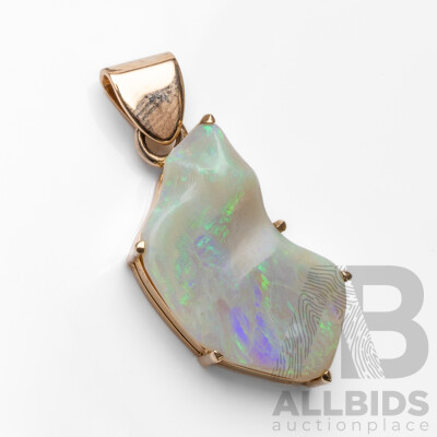9ct Yellow Gold Australian Opal Pendant - 3.33gms