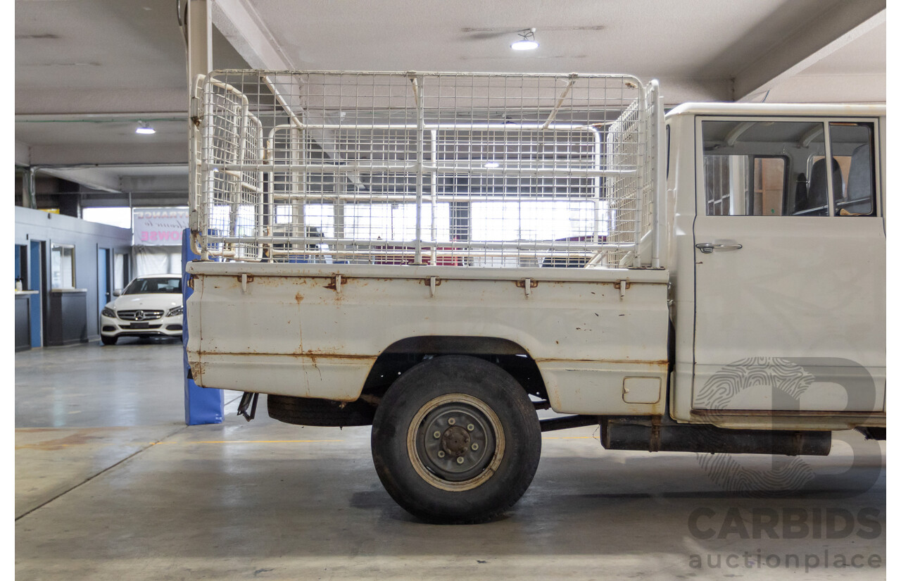 3/1977 Toyota Dyna 4d Tray Back Solid White 2.0L