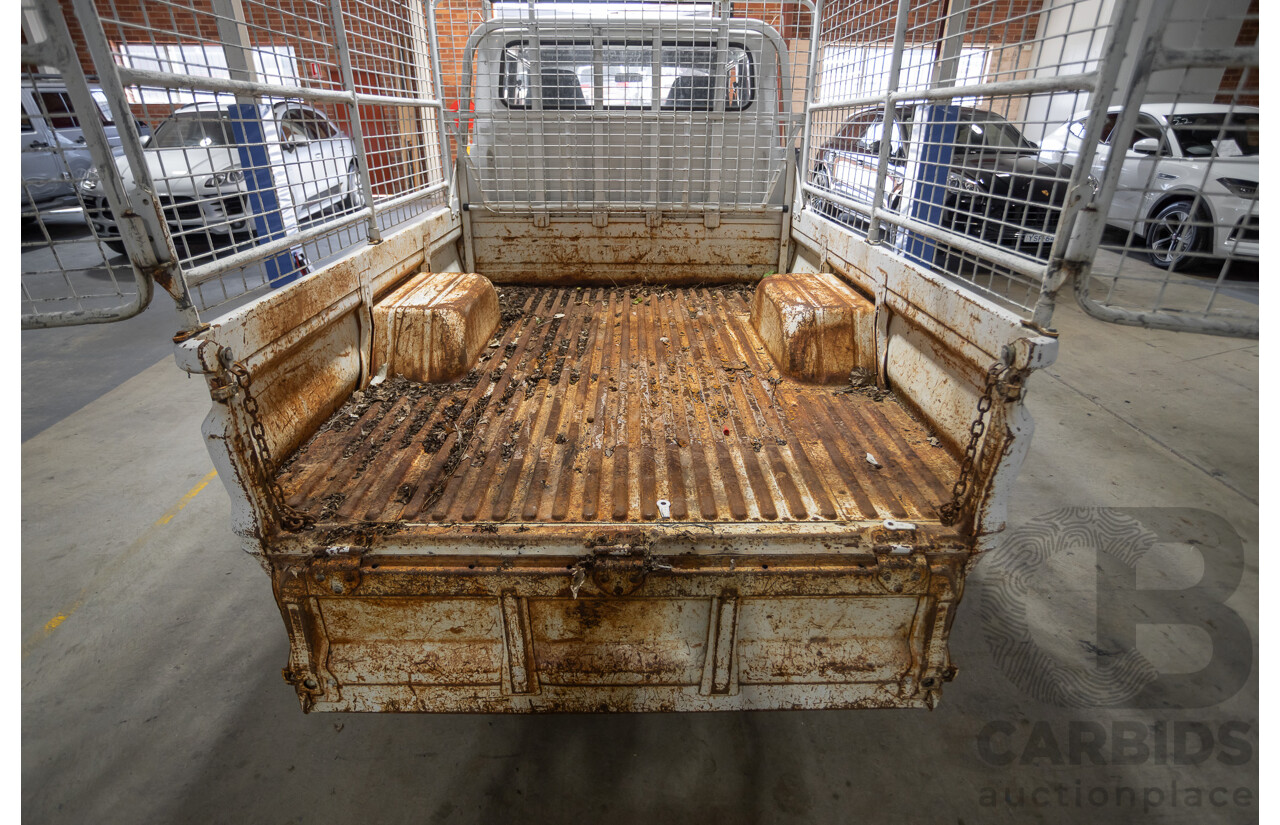 3/1977 Toyota Dyna 4d Tray Back Solid White 2.0L