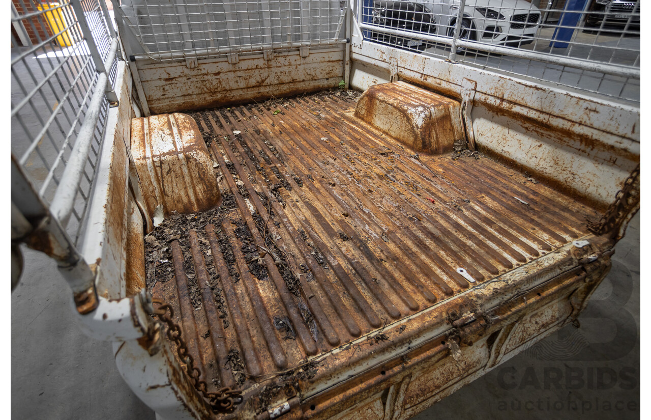 3/1977 Toyota Dyna 4d Tray Back Solid White 2.0L