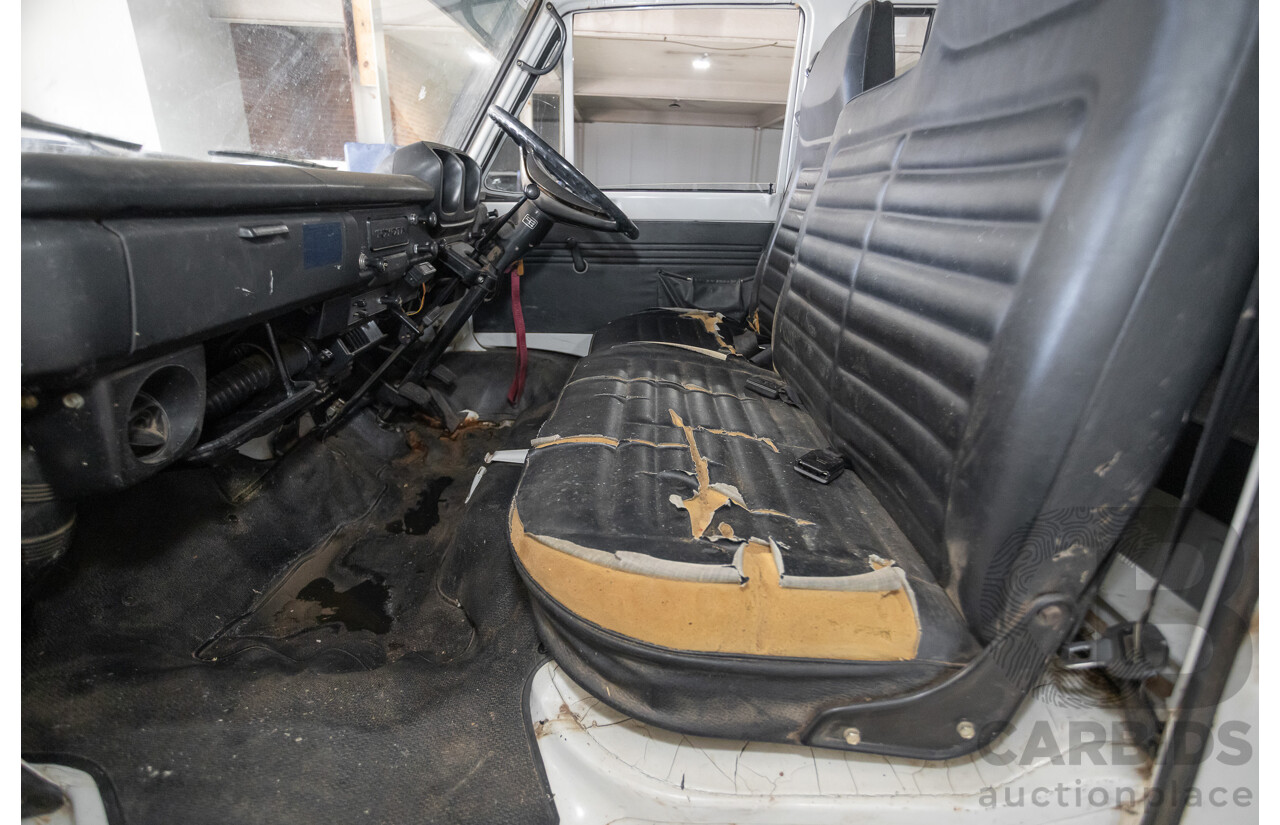 3/1977 Toyota Dyna 4d Tray Back Solid White 2.0L