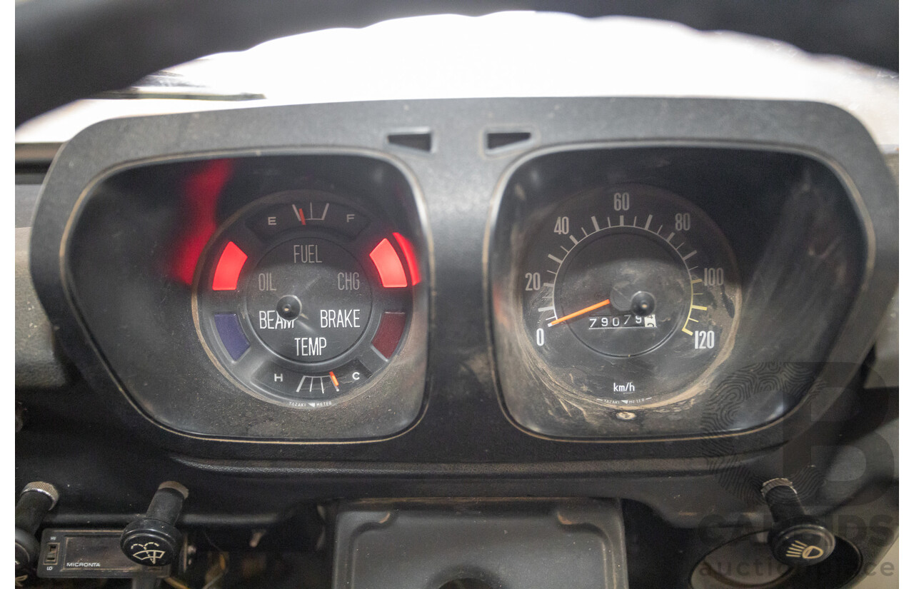 3/1977 Toyota Dyna 4d Tray Back Solid White 2.0L