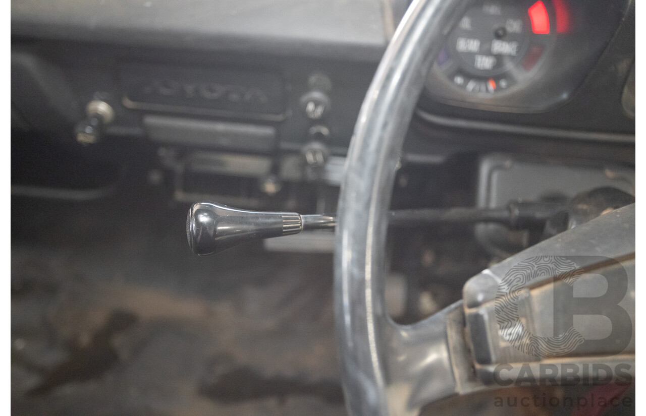 3/1977 Toyota Dyna 4d Tray Back Solid White 2.0L