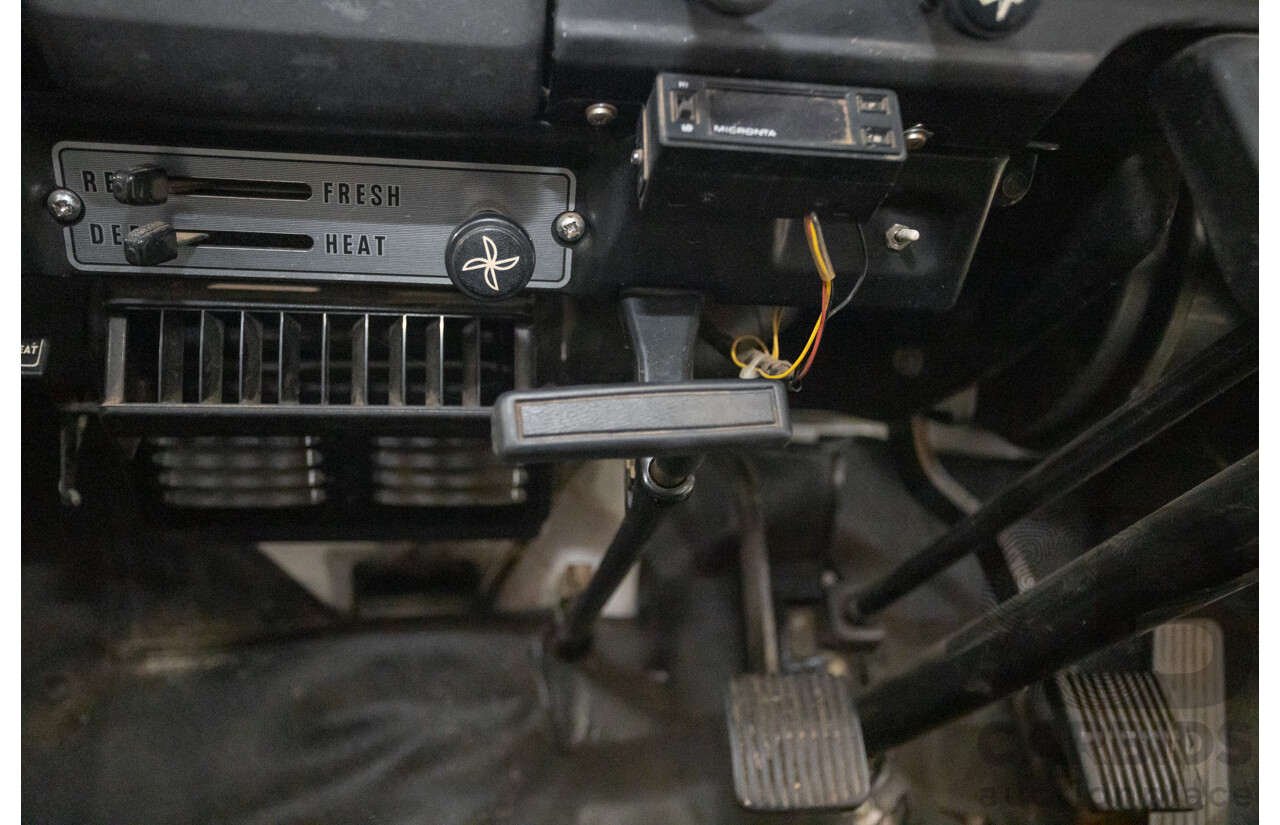 3/1977 Toyota Dyna 4d Tray Back Solid White 2.0L