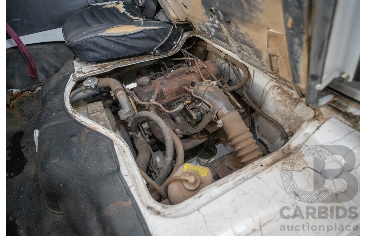 3/1977 Toyota Dyna 4d Tray Back Solid White 2.0L